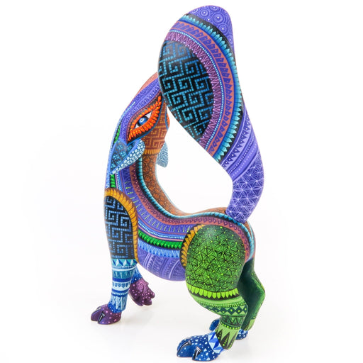 Beautiful Howling Coyote - Oaxacan Alebrije Wood Carving - CEMCUI