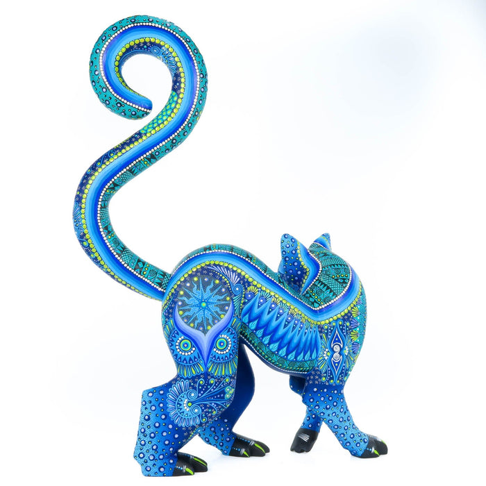 Blue Lemur - Oaxacan Alebrije Wood Carving - CEMCUI