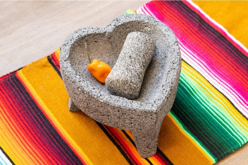 Bundle Heart Tradicional Set: Molcajete 8 Inch with 2 Paja Cleaning Brushes - CEMCUI