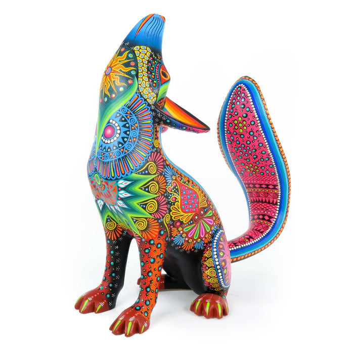 Exceptional Coyote - Oaxacan Alebrije Wood Carving - CEMCUI