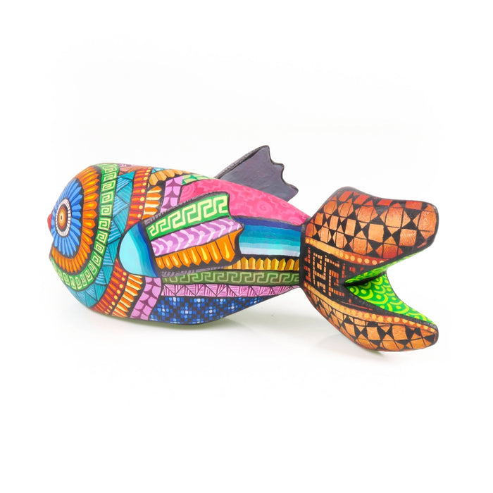 Fabulous Fish - Oaxacan Alebrije Wood Carving Sculpture - CEMCUI