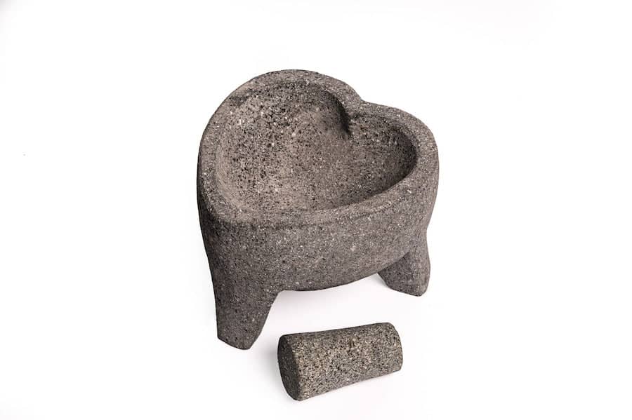 Handmade Bundle Volcanic Stone 8 in Heart Shape Molcajete and Volcanic Stone Comal 12.6 In - CEMCUI