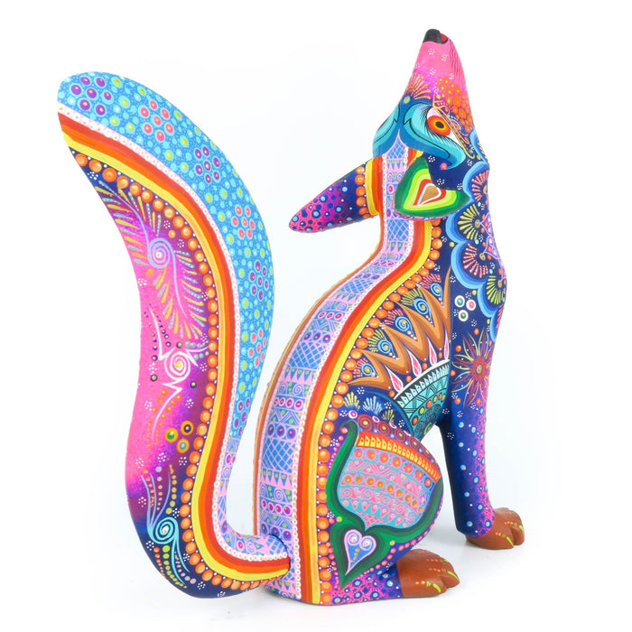 Majestic Howling Coyote - Oaxacan Alebrije Wood Carving - CEMCUI