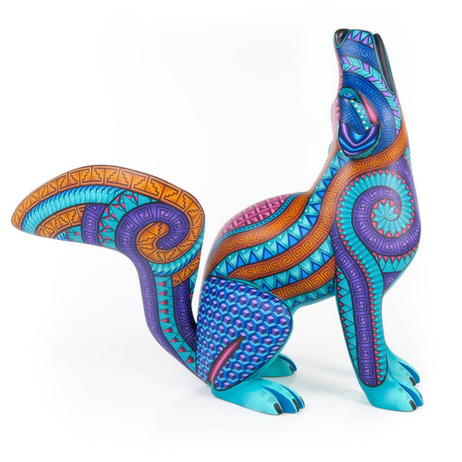 Majestic Howling Coyote - Oaxacan Alebrije Wood Carving - CEMCUI