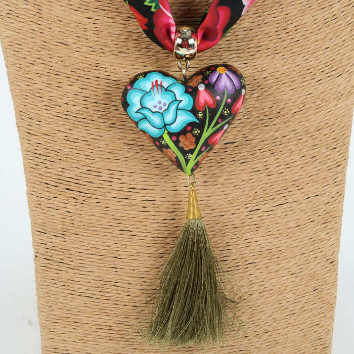 Oaxacan Alebrije Wood Carving Heart & Flowers Necklace - CEMCUI