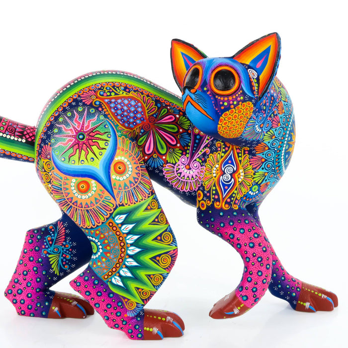 Purple Lemur - Oaxacan Alebrije Wood Carving - CEMCUI