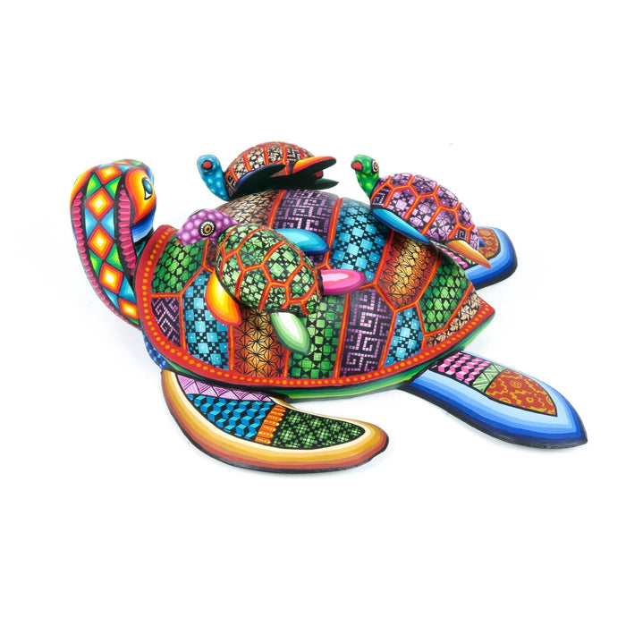 Sea Turtle With Babies - Oaxacan Alebrije Wood Carving - CEMCUI