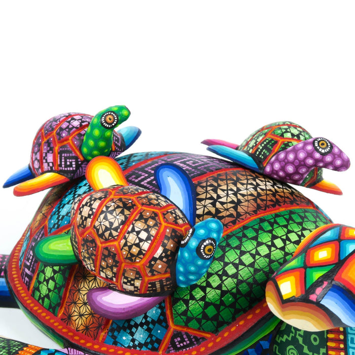 Sea Turtle With Babies - Oaxacan Alebrije Wood Carving - CEMCUI