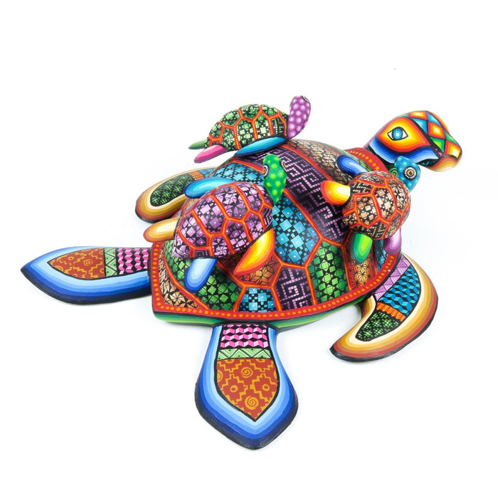 Sea Turtle With Babies - Oaxacan Alebrije Wood Carving - CEMCUI