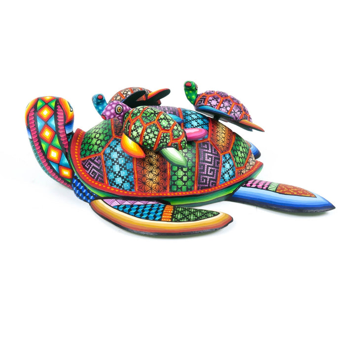 Sea Turtle With Babies - Oaxacan Alebrije Wood Carving - CEMCUI