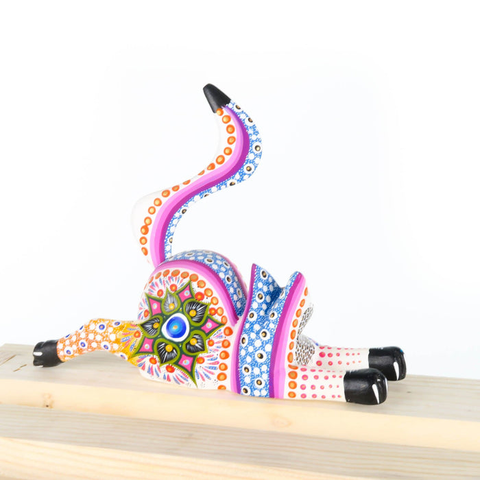 Shelf Sitting Cat (White) - Oaxacan Alebrije Wood Carving - CEMCUI