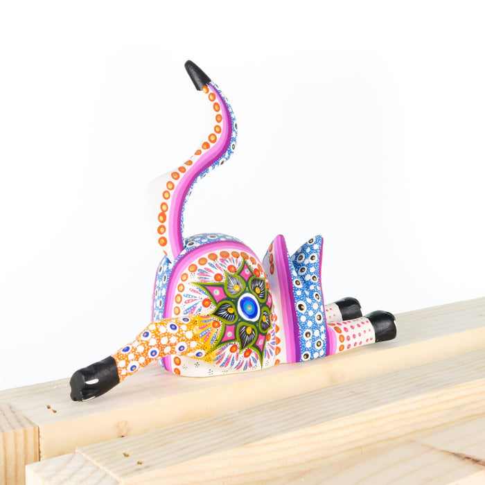 Shelf Sitting Cat (White) - Oaxacan Alebrije Wood Carving - CEMCUI