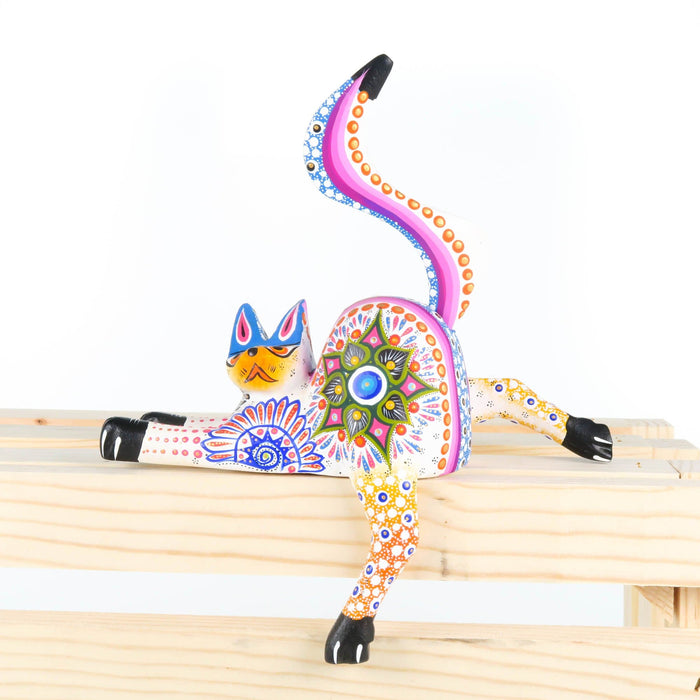 Shelf Sitting Cat (White) - Oaxacan Alebrije Wood Carving - CEMCUI