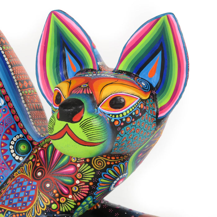 Vibrant Crouching Cat - Oaxacan Alebrije Wood Carving - CEMCUI