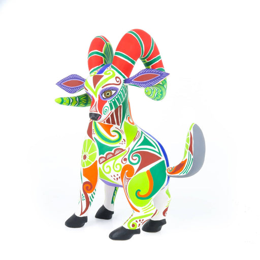 White Bighorn Ram - Oaxacan Alebrije Wood Carving - CEMCUI