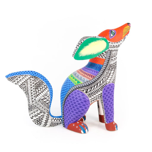 White Coyote - Oaxacan Alebrije Wood Carving - CEMCUI