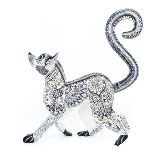 White Lemur - Oaxacan Alebrije Wood Carving - CEMCUI