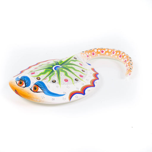 White Stingray - Oaxacan Alebrije Wood Carving - CEMCUI