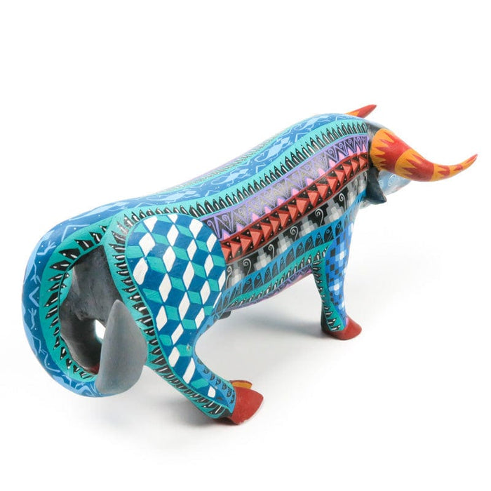 Zapotec Bull - Oaxacan Alebrije Wood Carving - CEMCUI