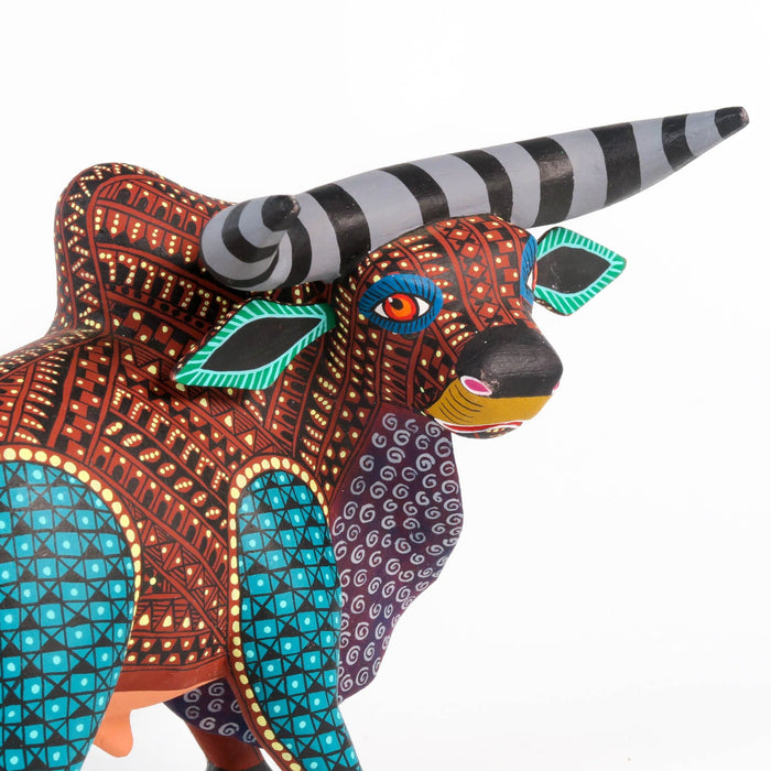 Zapotec Bull - Oaxacan Alebrije Wood Carving - CEMCUI