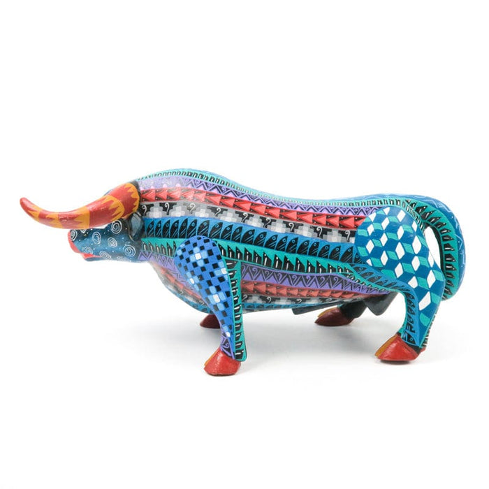 Zapotec Bull - Oaxacan Alebrije Wood Carving - CEMCUI