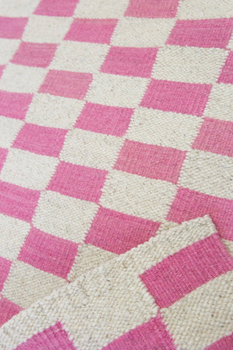 Zapotec Checkered Rug in Pink & Ivory - CEMCUI